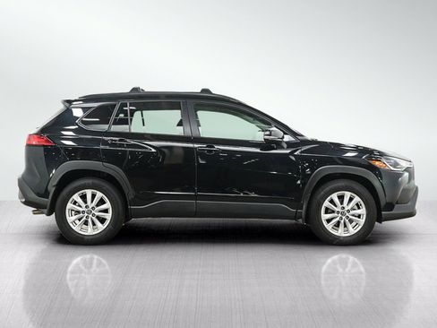 Used 2024 Toyota Corolla Cross LE AWD/4WD image 6