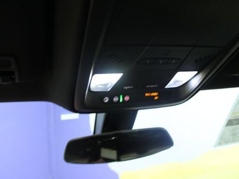 Used 2018 Cadillac XT5 AWD image 20