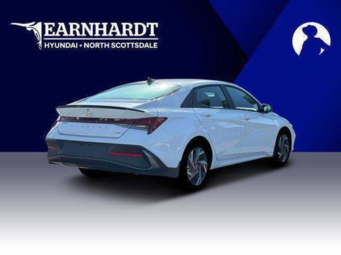 New 2025 Hyundai Elantra SEL image 7
