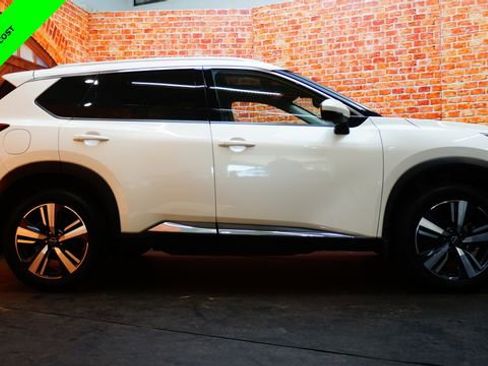 Certified 2023 Nissan Rogue SL w/ SL Premium Package image 8