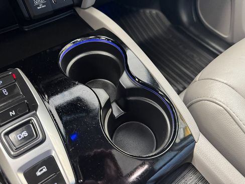 Used 2017 Honda Pilot Touring image 35