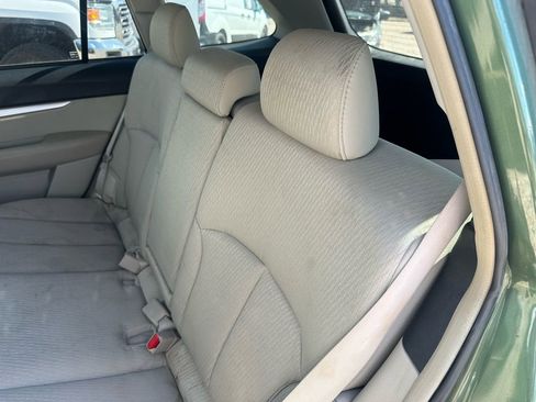 Used 2010 Subaru Outback 2.5i Premium AWD/4WD image 35