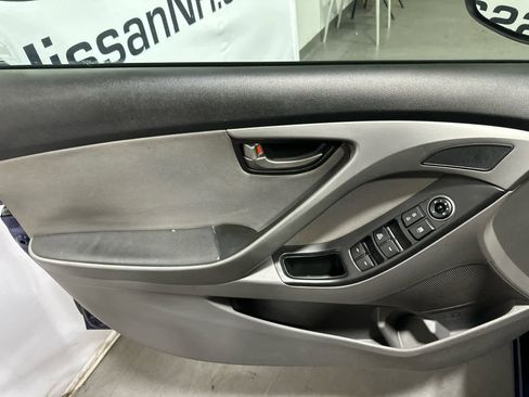 Used 2014 Hyundai Elantra SE w/ Option Group 02 image 8