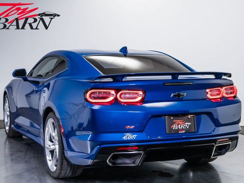 Used 2019 Chevrolet Camaro SS RWD image 11