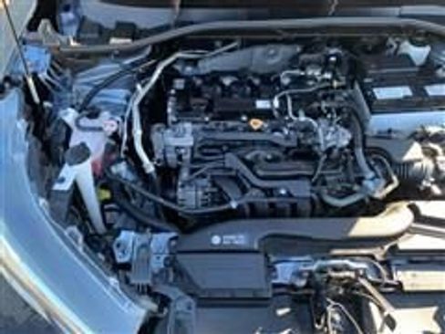 Used 2022 Toyota Corolla Cross LE image 8