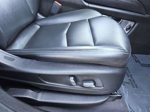 Used 2023 Cadillac XT5 Luxury image 25