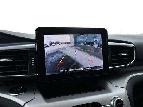 Used 2023 Ford Explorer XLT w/ Equipment Group 202A image 28