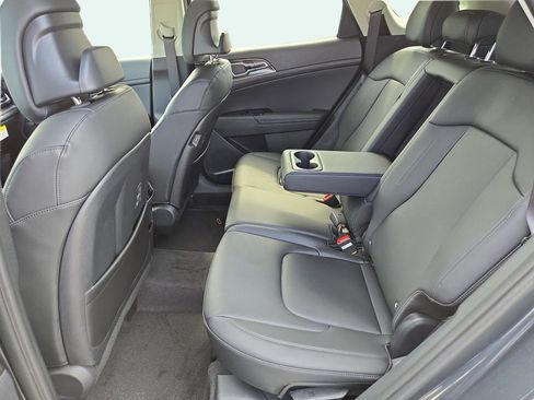 Certified 2025 Kia Sportage EX w/ Premium Package image 21