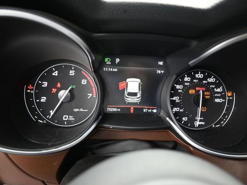 Used 2019 Alfa Romeo Stelvio Ti Sport w/ Quick Order Package 22S Sport image 13