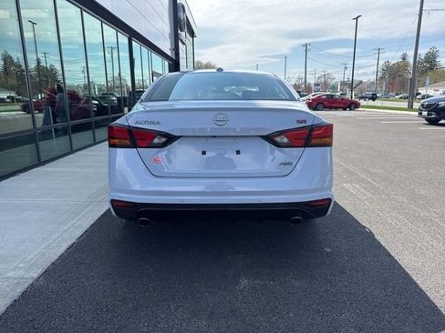 Used 2024 Nissan Altima 2.5 SR AWD/4WD image 4