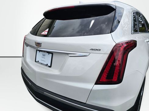 Certified 2023 Cadillac XT5 Premium Luxury w/ Technology Package AWD/4WD image 18