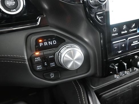 Used 2025 RAM 1500 Limited AWD/4WD image 30