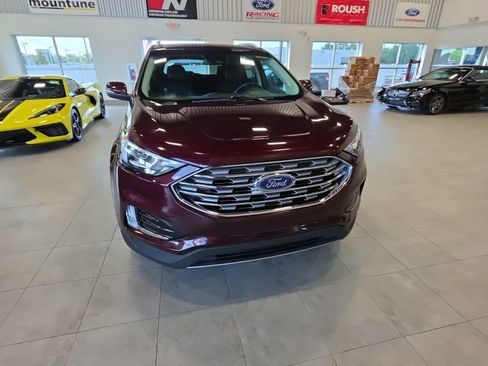 Used 2019 Ford Edge SEL w/ Equipment Group 201A AWD/4WD image 3