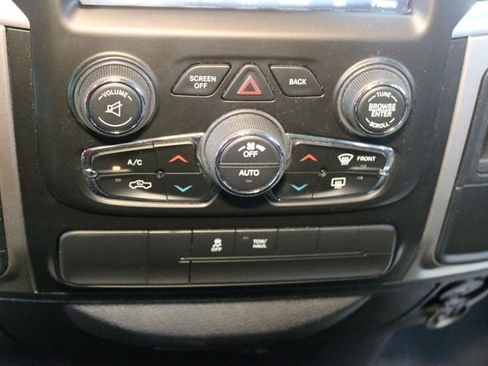 Used 2017 RAM 1500 Classic SLT AWD/4WD image 24