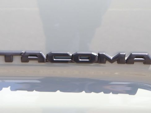 Used 2023 Toyota Tacoma TRD Off-Road AWD/4WD image 46