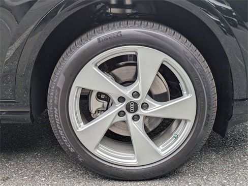 Used 2025 Audi Q5 Premium Plus w/ Premium Plus image 9