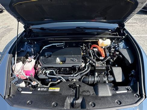 Used 2025 Toyota Crown XLE image 31