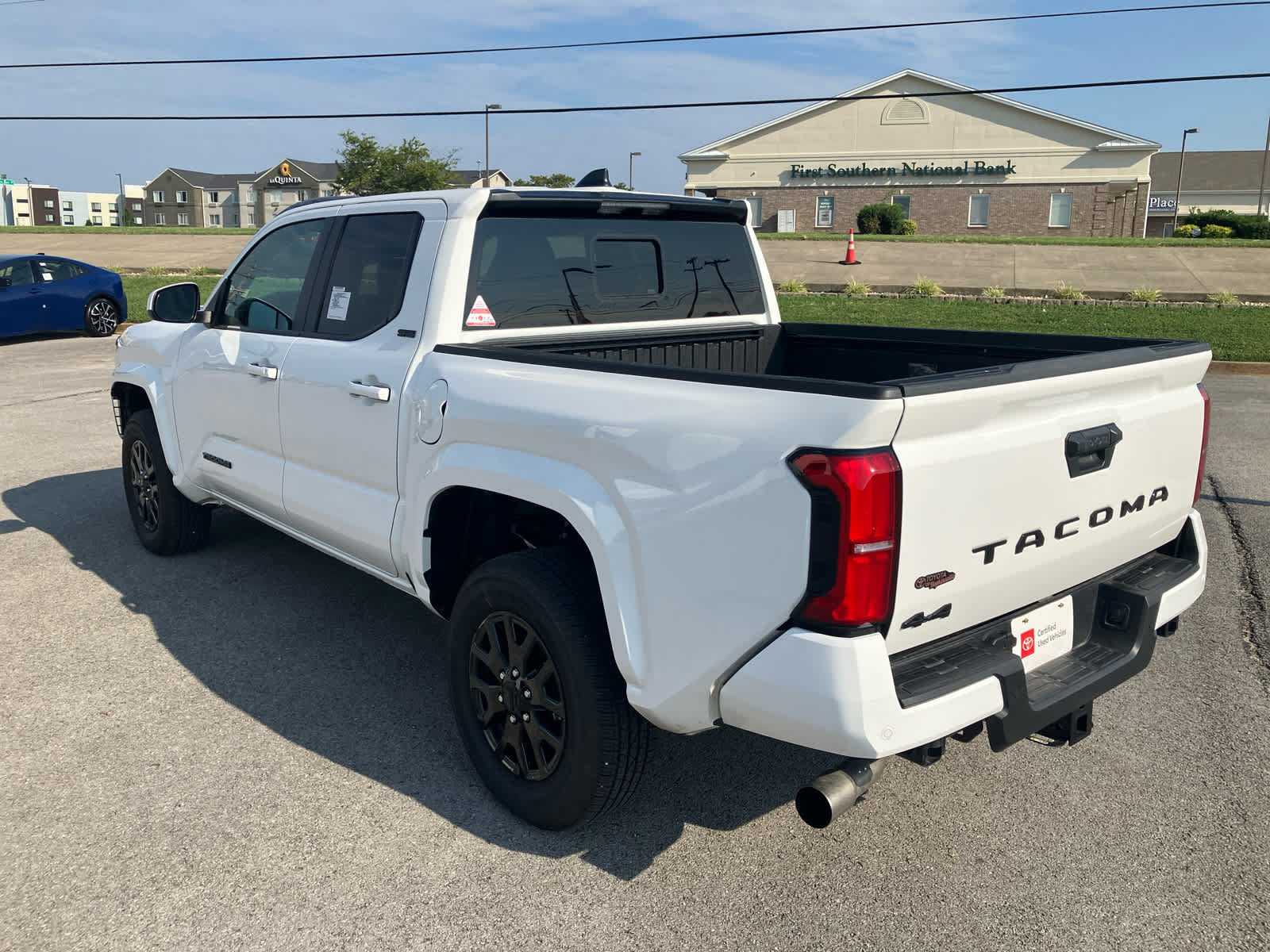 Certified 2026 Toyota Tacoma SR5 AWD/4WD image 7