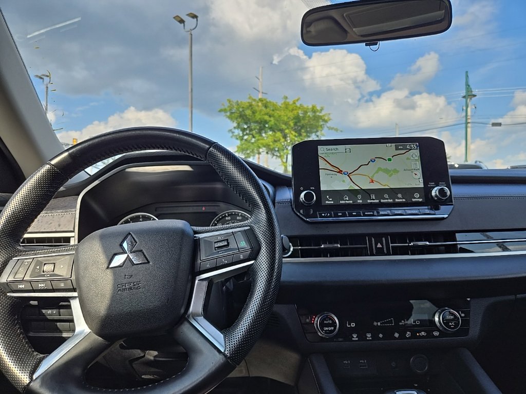 Used 2024 Mitsubishi Outlander SE AWD/4WD image 36