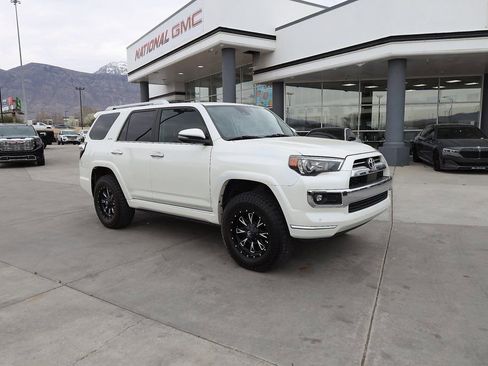 Used 2021 Toyota 4Runner Limited AWD/4WD image 8