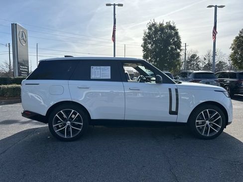 Used 2025 Land Rover Range Rover SE AWD/4WD image 9