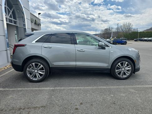 Used 2025 Cadillac XT5 Premium Luxury w/ Technology Package AWD/4WD image 2