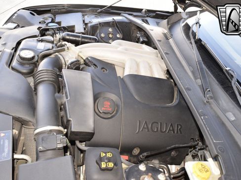 Used 2008 Jaguar S-TYPE 3.0 image 19