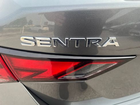 Certified 2022 Nissan Sentra SV FWD image 28