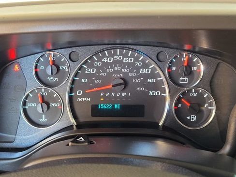 Used 2025 Chevrolet Express 2500 w/ Driver Convenience Package RWD image 23