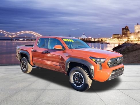 Used 2025 Toyota Tacoma TRD Off-Road image 5