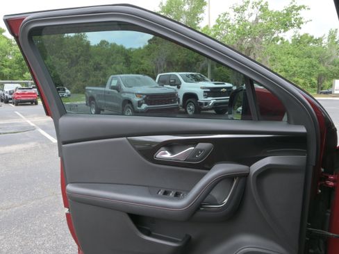 Used 2024 Chevrolet Blazer RS FWD image 25