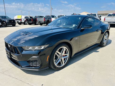 Used 2024 Ford Mustang GT Premium RWD image 31