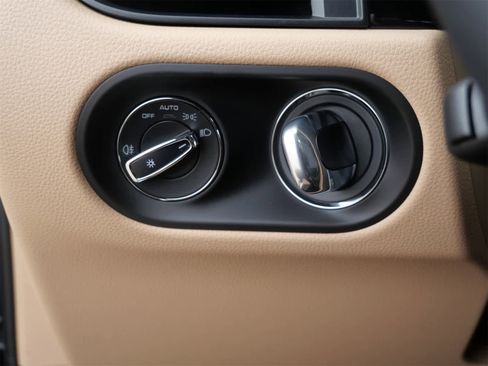 New 2026 Porsche Macan S image 15