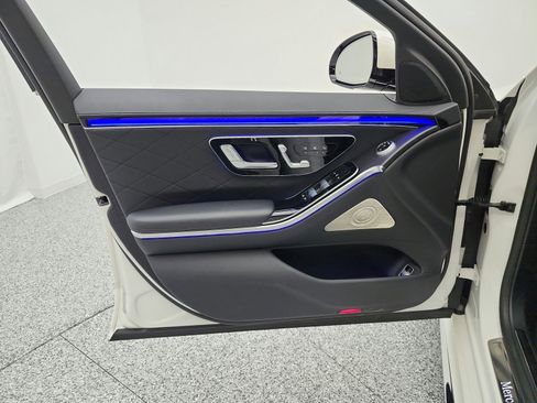 Certified 2022 Mercedes-Benz S 580 4MATIC Sedan image 12