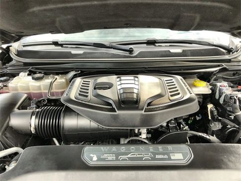 Used 2023 Jeep Wagoneer Series III w/ Preferred Equipment Group image 26