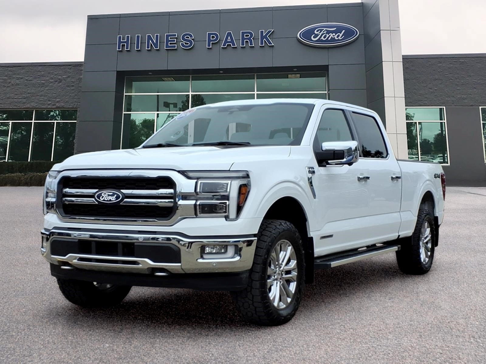 Used 2024 Ford F150 Lariat w/ Equipment Group 502A High AWD/4WD image 3
