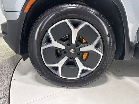 Used 2023 Rivian R1S Adventure AWD/4WD image 10