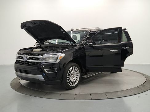 Used 2023 Ford Expedition Limited RWD image 12