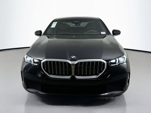 Certified 2025 BMW 530i xDrive w/ Executive Package image 2