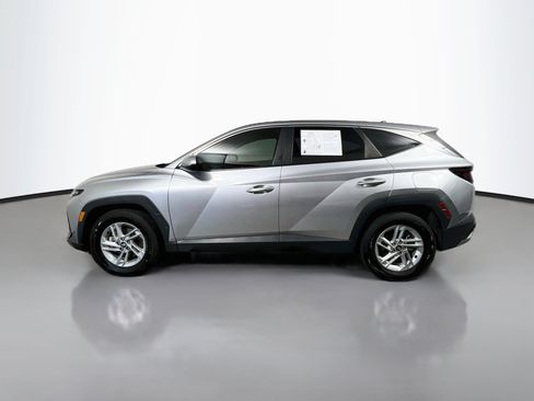 Used 2025 Hyundai Tucson SE FWD image 9
