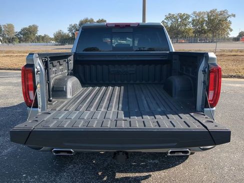 Used 2025 GMC Sierra 1500 AT4 w/ AT4 Premium Package image 14