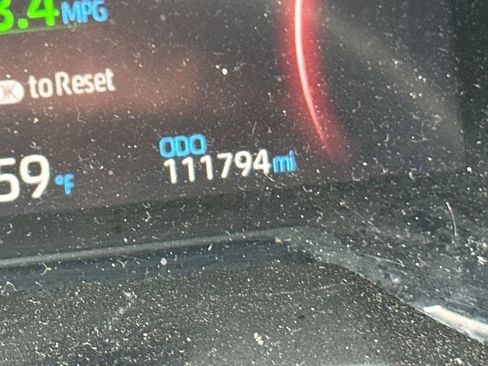 Used 2023 Toyota RAV4 XLE AWD/4WD image 9