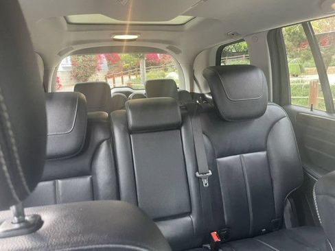 Used 2012 Mercedes-Benz GL 450 4MATIC image 11