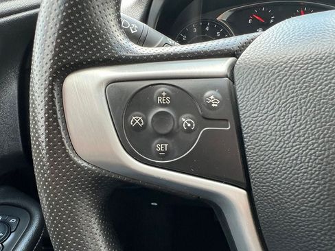 Used 2024 GMC Terrain SLE FWD image 17