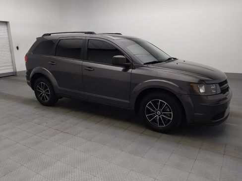 Used 2018 Dodge Journey SE w/ Connectivity Group FWD image 11