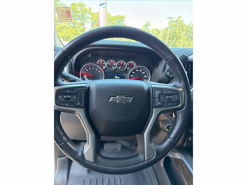 Used 2020 Chevrolet Silverado 1500 RST AWD/4WD image 16