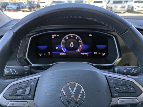 Used 2023 Volkswagen Jetta SE image 37