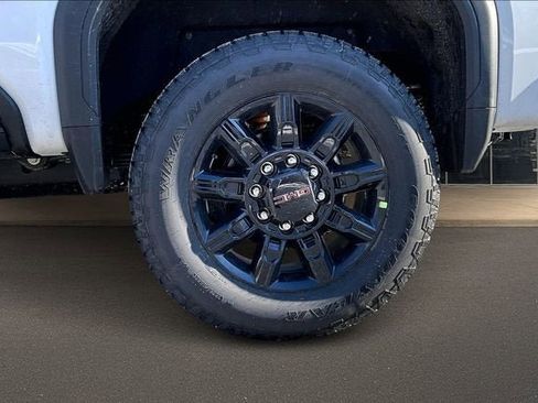 New 2026 GMC Sierra 2500 AT4 w/ AT4 Premium Plus Package image 14