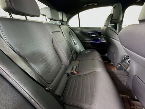 Used 2025 Mercedes-Benz C 300 4MATIC Sedan image 29
