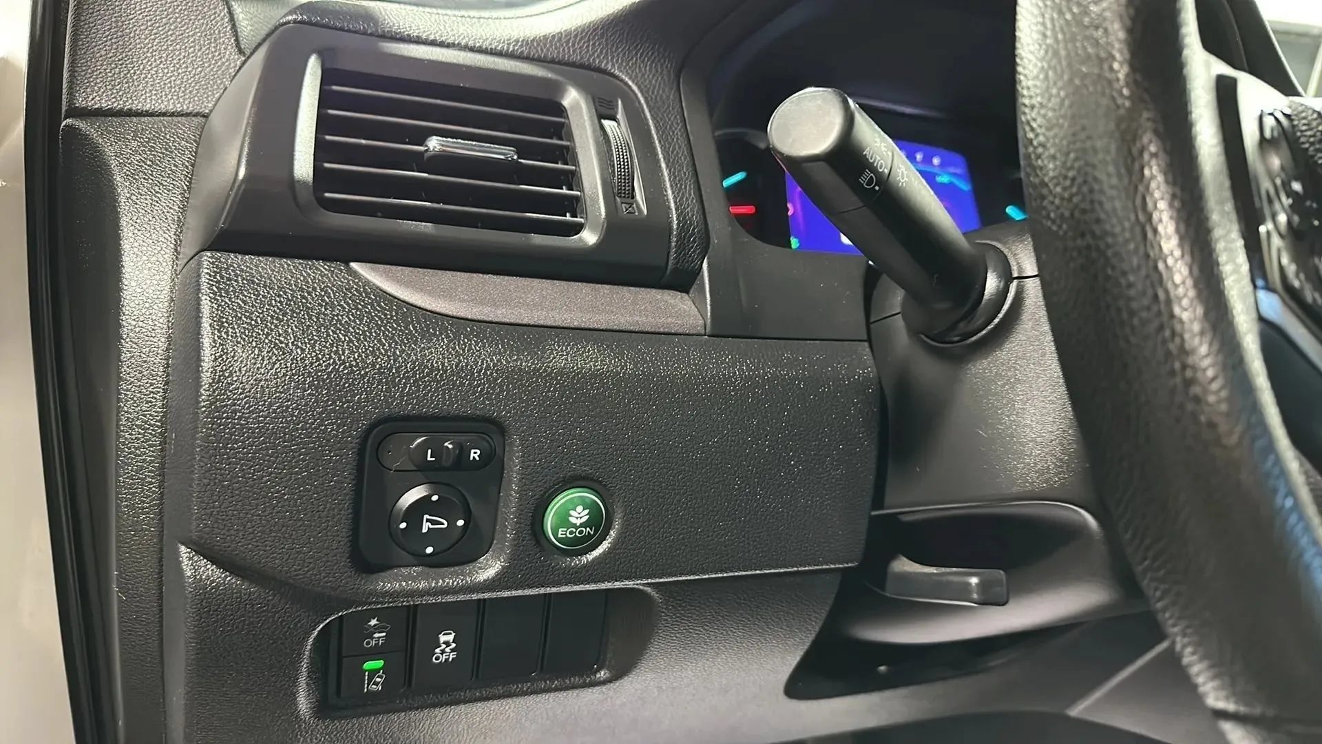 Used 2019 Honda Pilot LX image 28